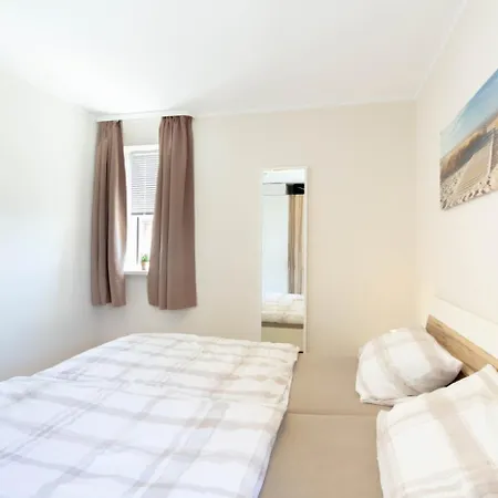 Seebruecke 09 * Scharbeutz